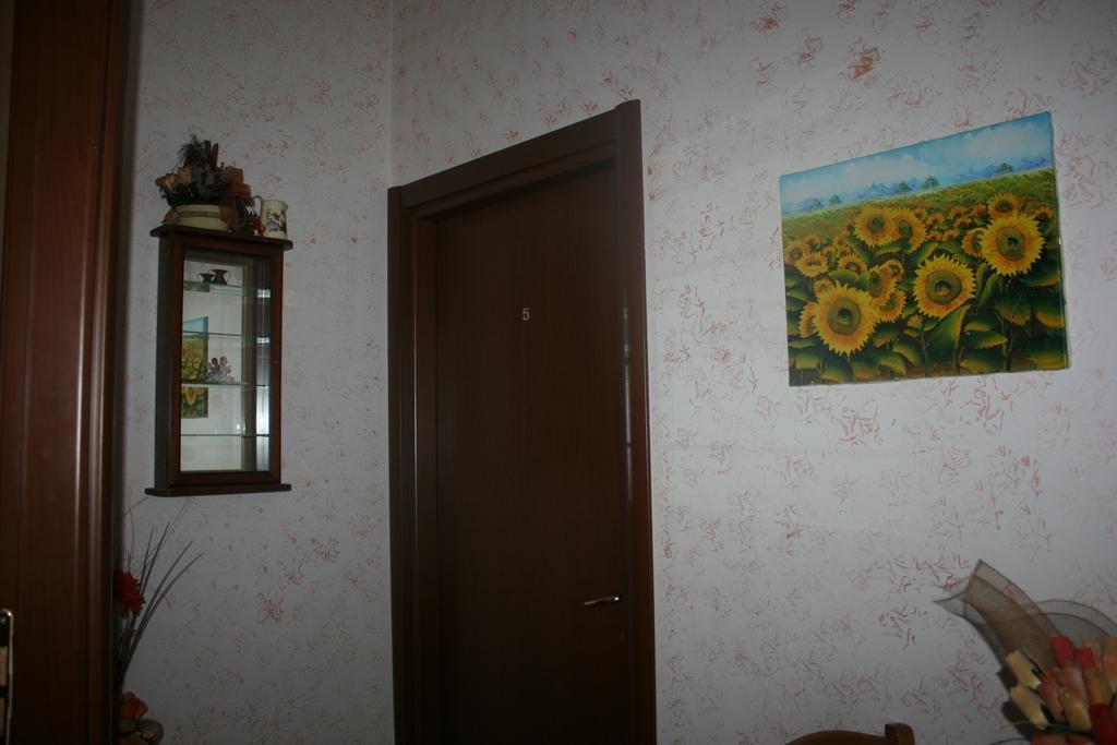 Folia B&B โรม ภายนอก รูปภาพ